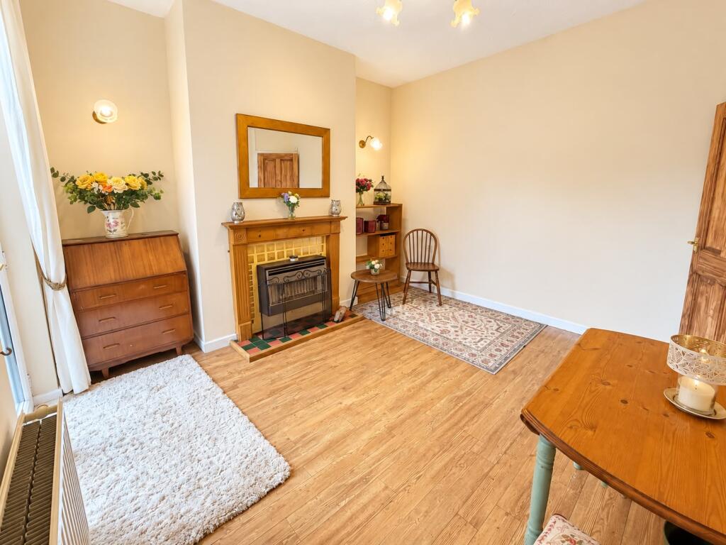 House in Stockport, Heaton Norris, Shaw Heath - View 5