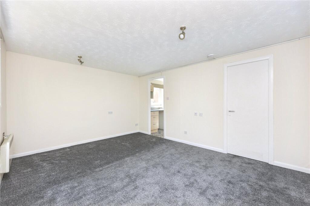 Apartment in Kirkcaldy - View 5