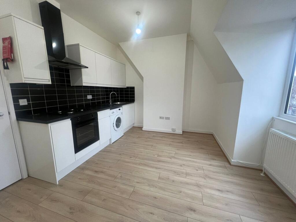 Main image of property: Brighton Road, South Crodyon, Surrey, CR2