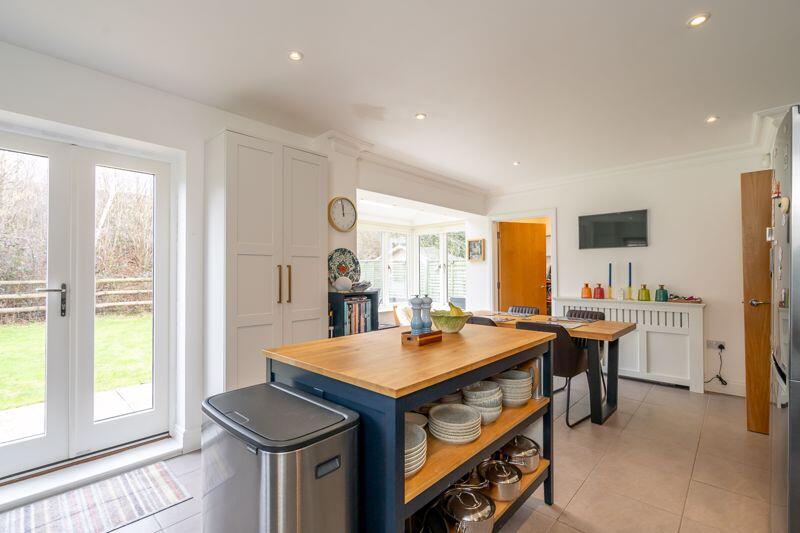 House in Chichester, Westhampnett - More