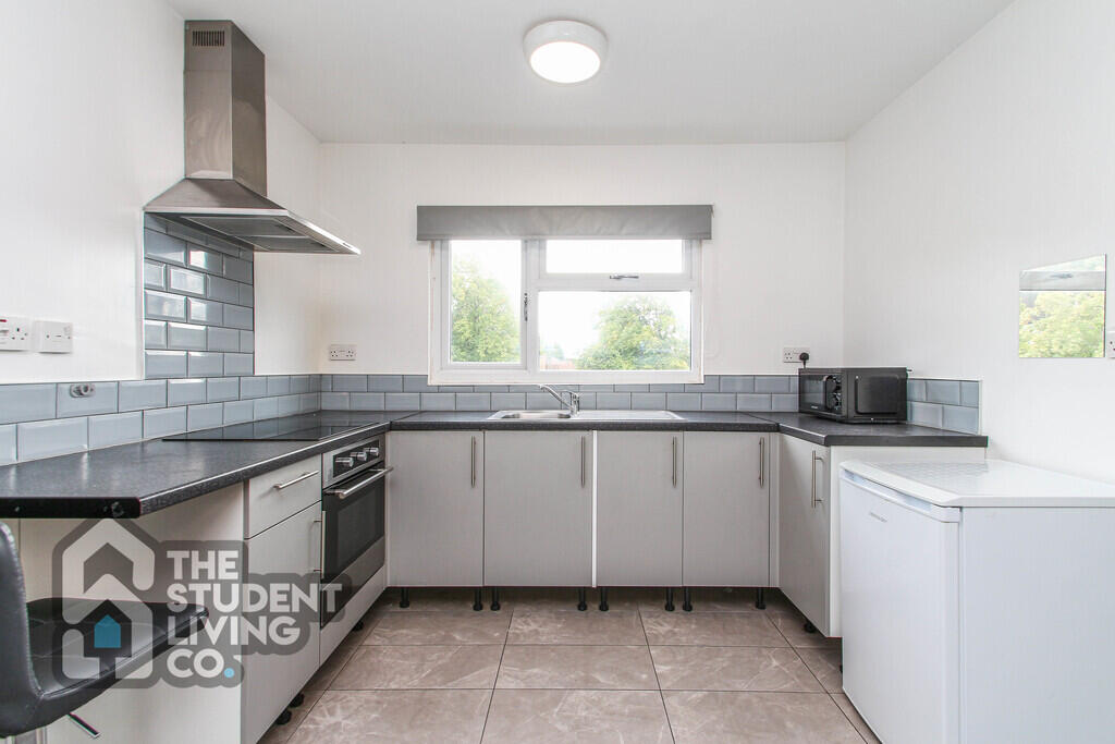 House in Nottingham, Beeston - View 2