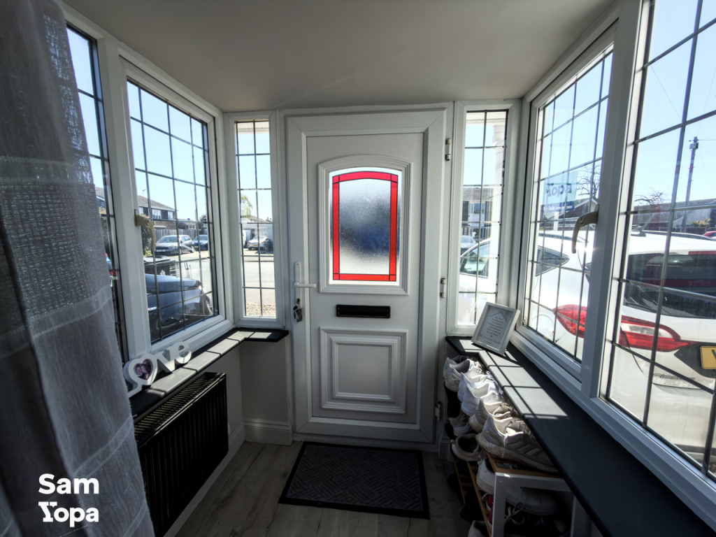 House in Brightlingsea - More