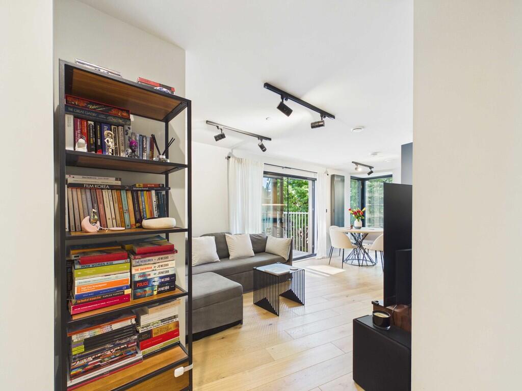 Apartment in London - View 3