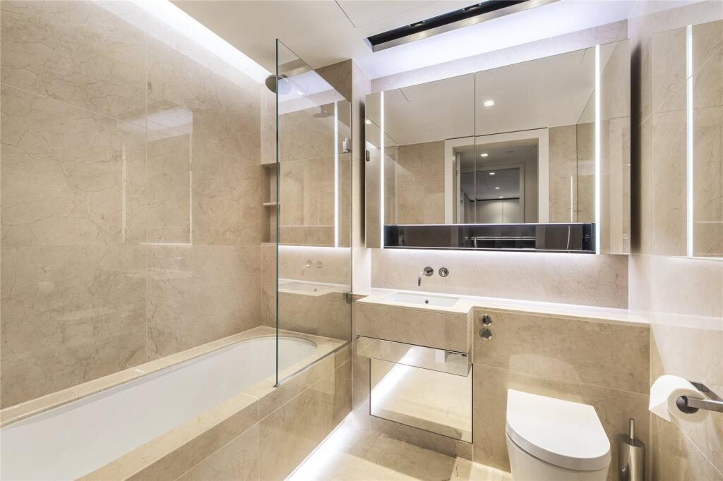 Apartment in London - More