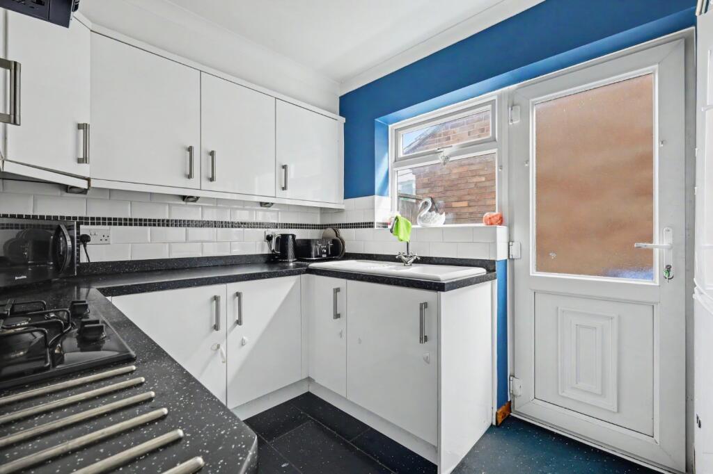 House in Stanford-le-Hope, Essex - View 5
