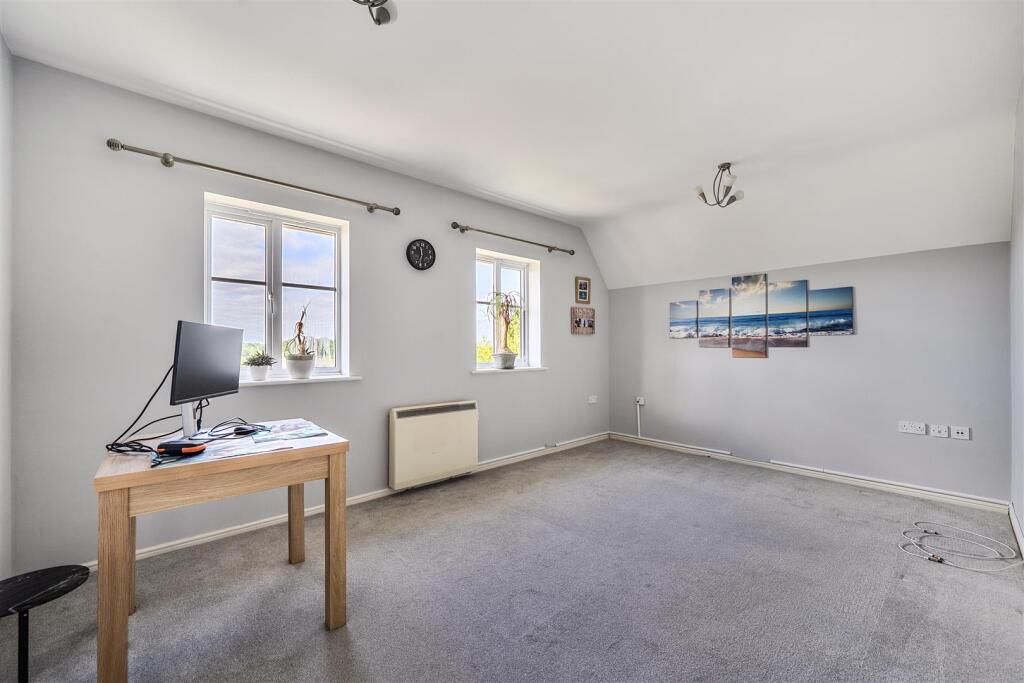 Apartment in Bracknell - More