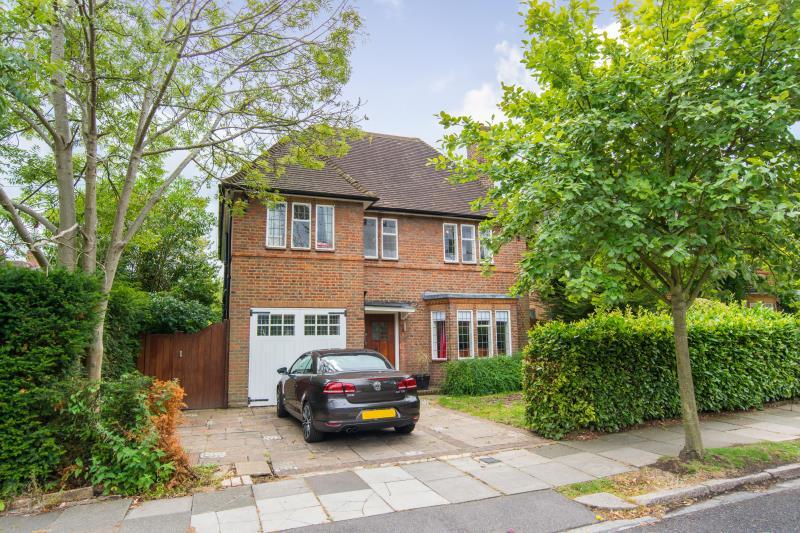 Main image of property: Middleway, Hampstead Garden Suburb, NW11