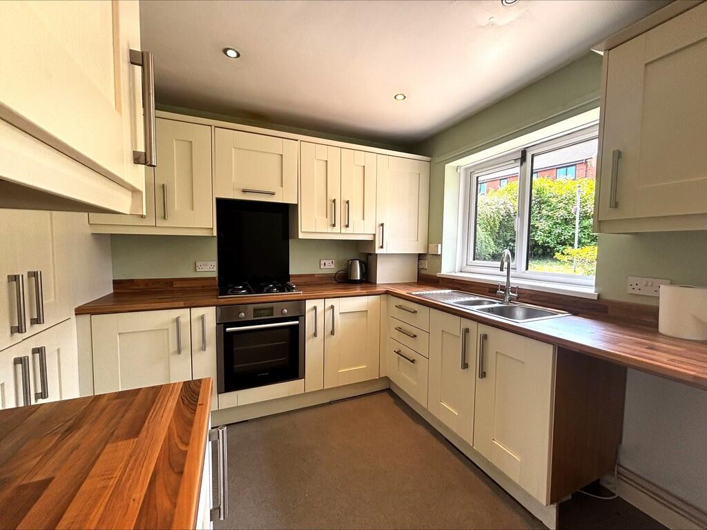 Harrow Way, Kingsmead, Northwich photo 3