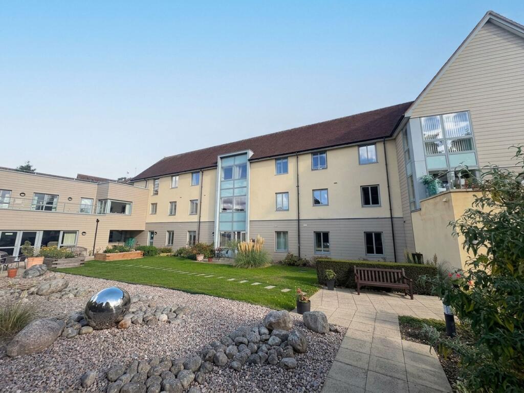 2-bed house on Salisbury Street, Amesbury, SP4, £275,000