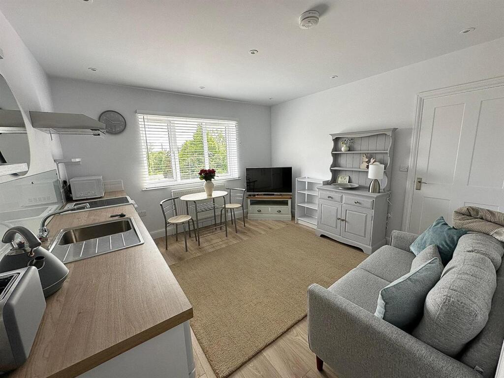 Main image of property: Oxford Road, Cumnor