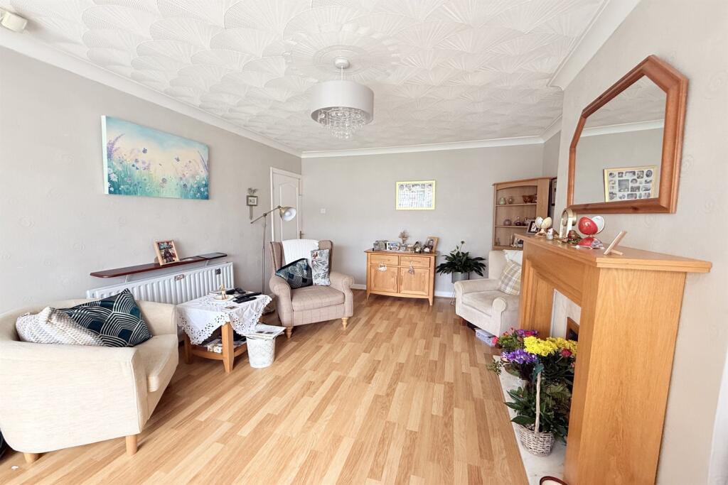 House in Warrington, Greystone Heath, Penketh - View 5