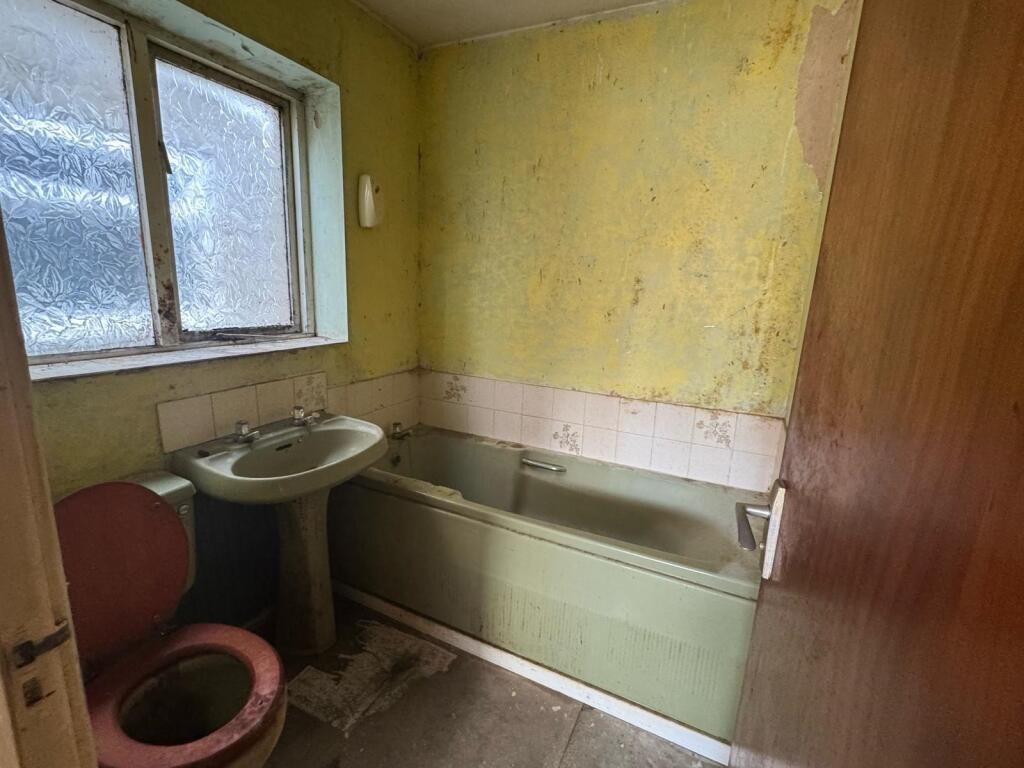 Apartment in Leeds, Morley - View 5