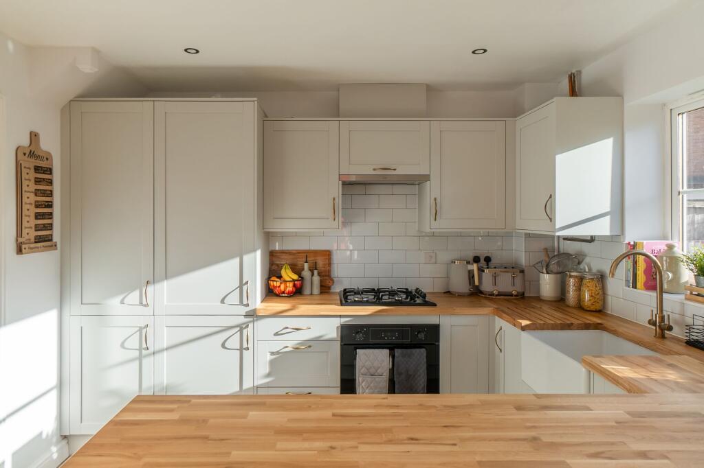 House in Hinckley and Bosworth, Burbage - More