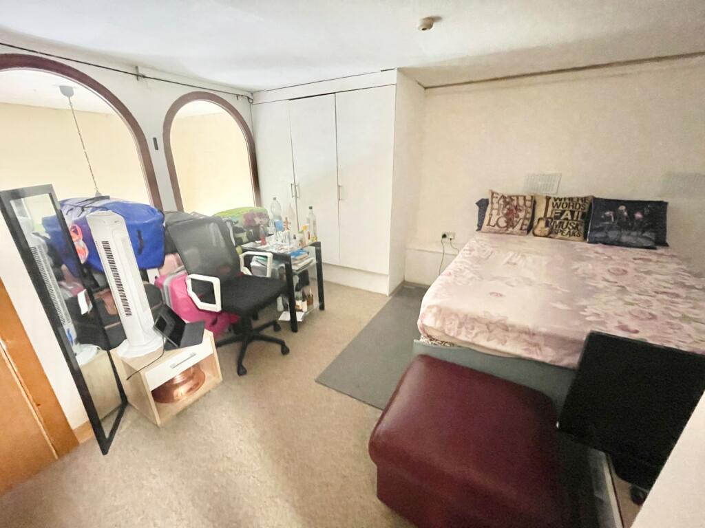 Apartment in Canterbury - View 4
