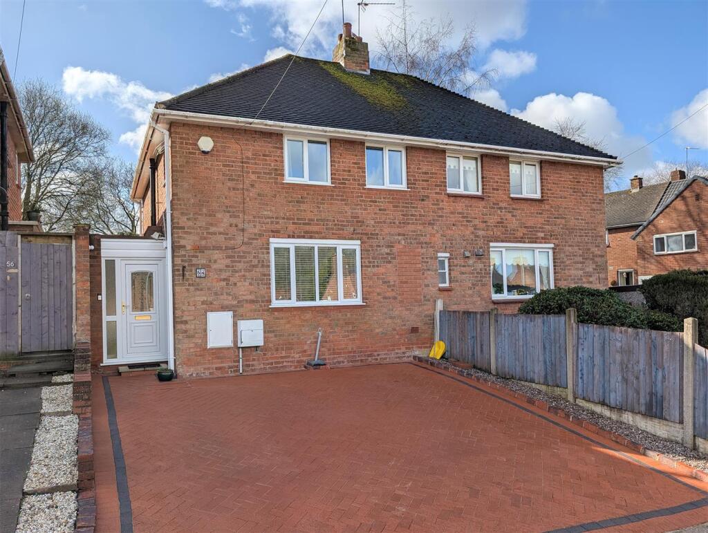 54 Bull Lane, Wombourne, Wolverhampton