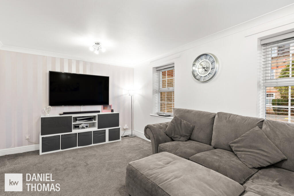 Apartment in Epping Forest, Waltham Abbey - View 2