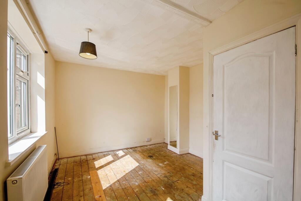 House in Sheffield, South Yorkshire - View 5