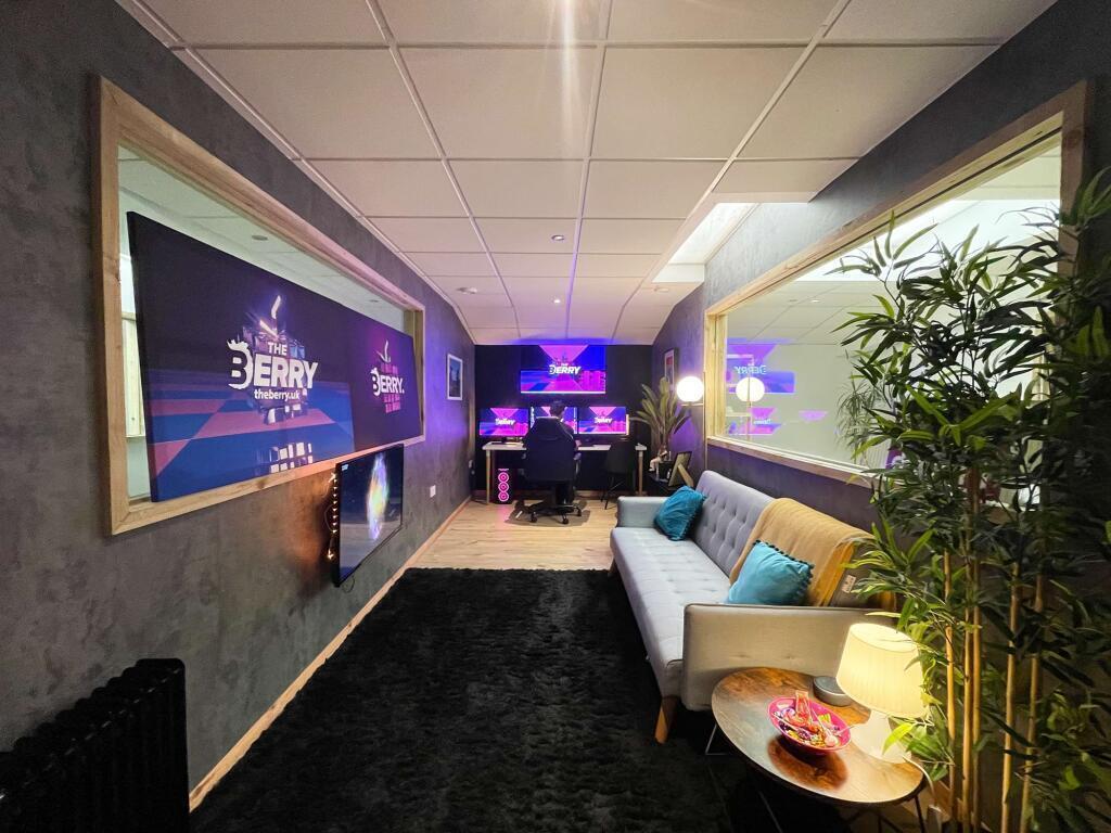 Medium Creative Space