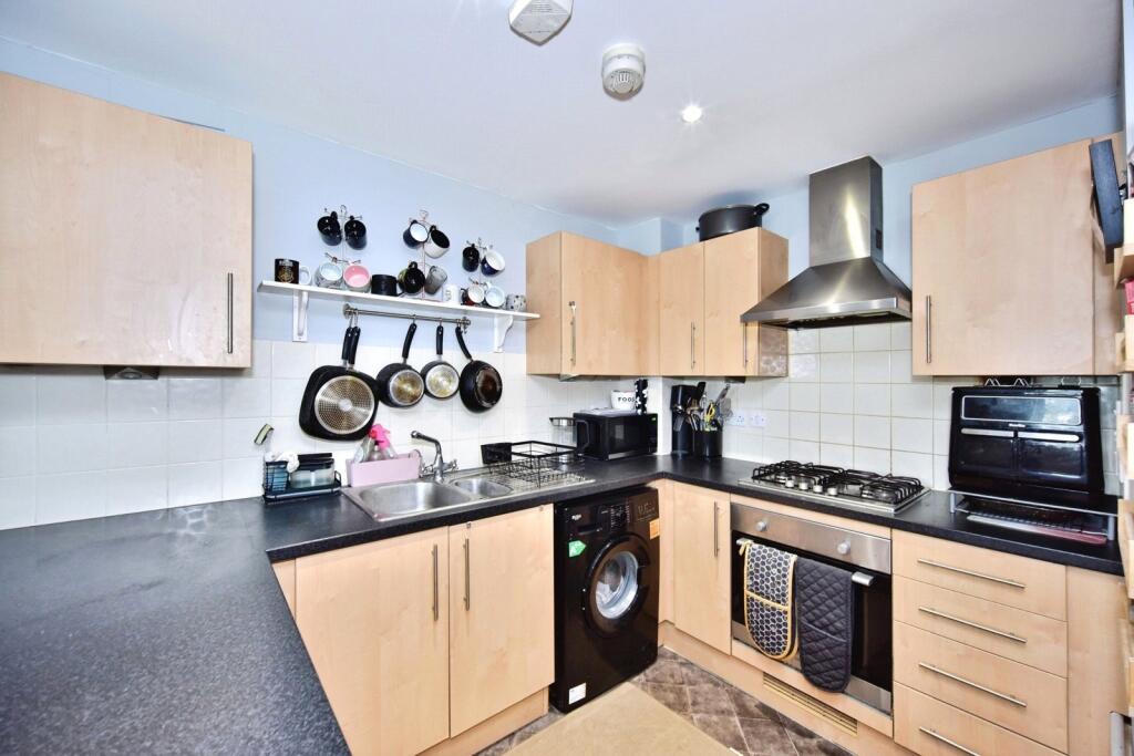 Apartment in Maidstone, Tovil - View 3