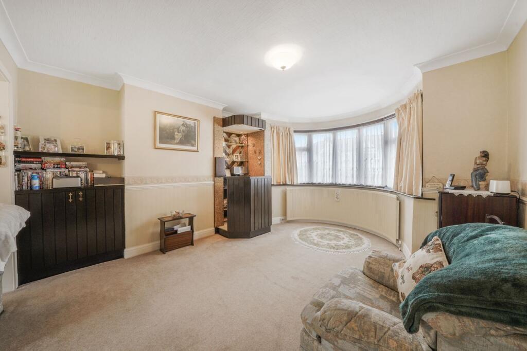 House in Harrow - View 5