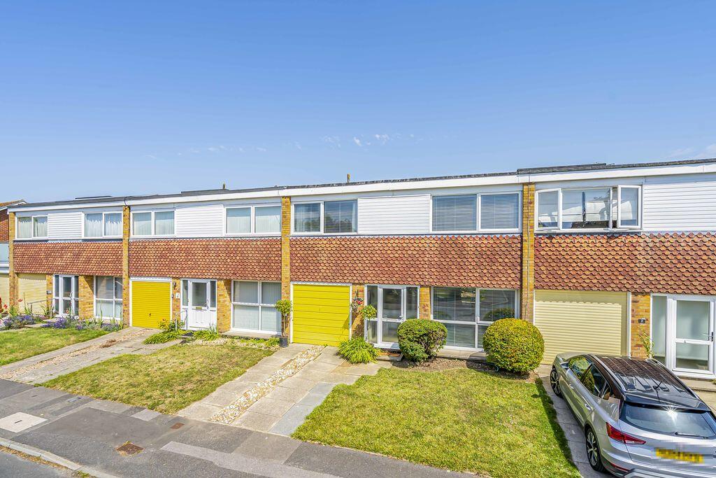 Main image of property: Maisemore Gardens, Emsworth