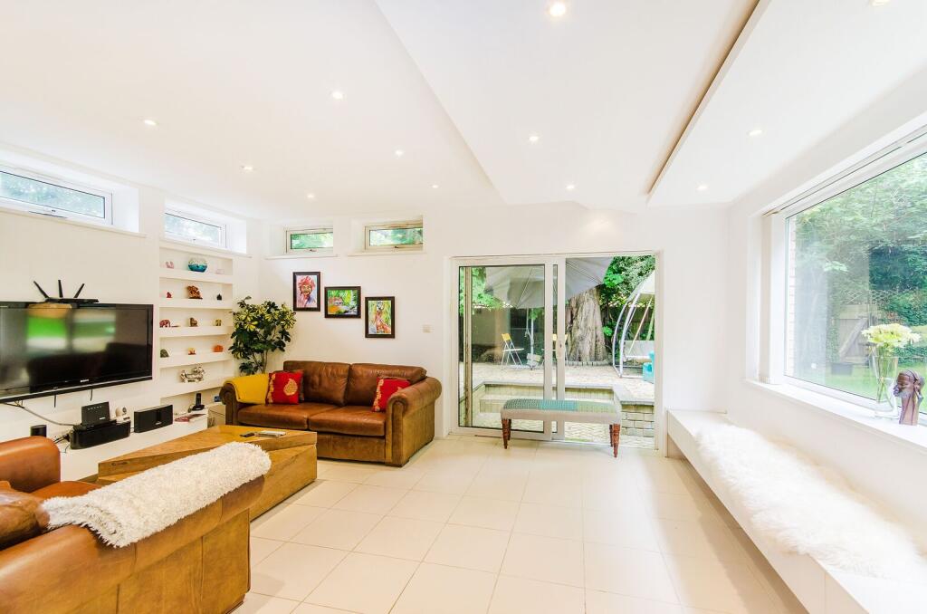 Main image of property: Roxeth Hill, Harrow on the Hill, Harrow, HA2