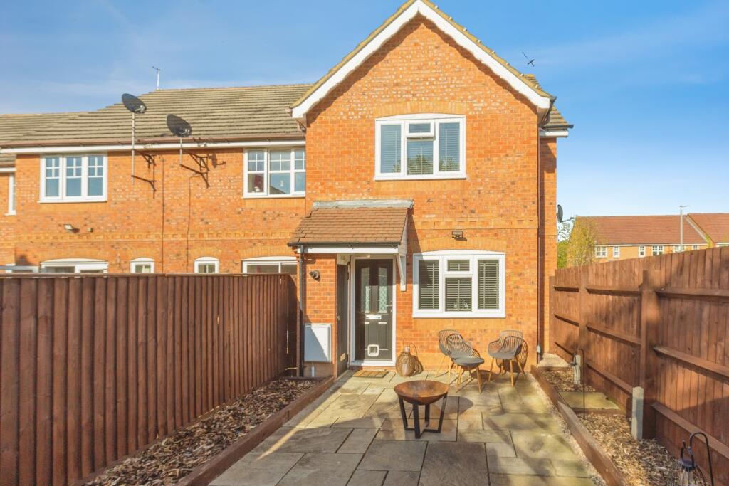 Main image of property: Holly Drive, Aylesbury, Buckinghamshire, HP21