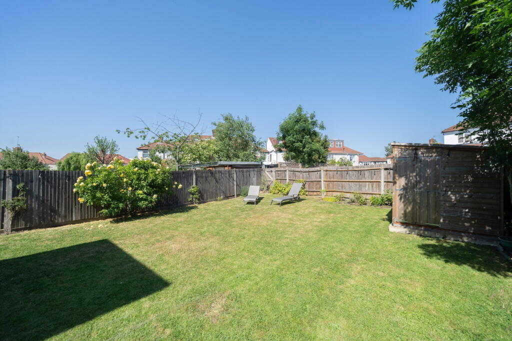 House in London - View 3