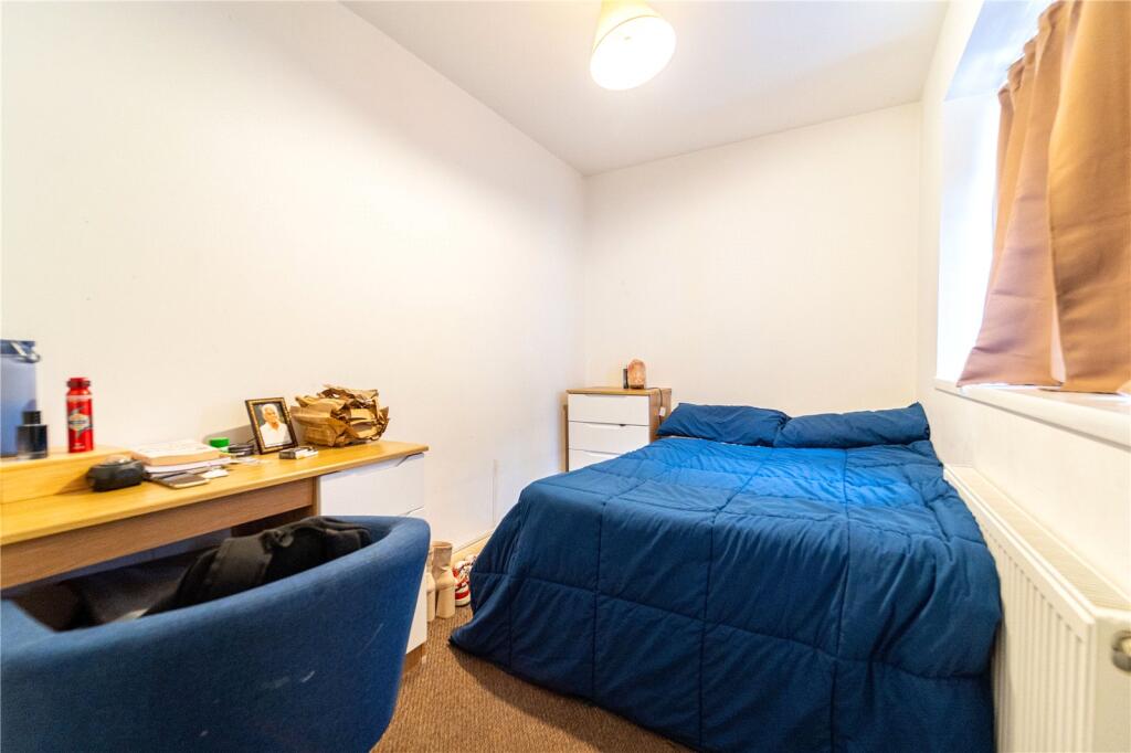 6 bedroom house for rent