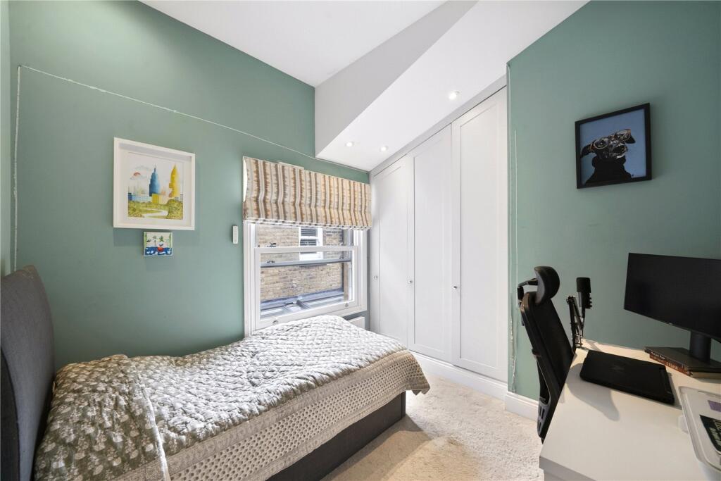 Apartment in London - View 4