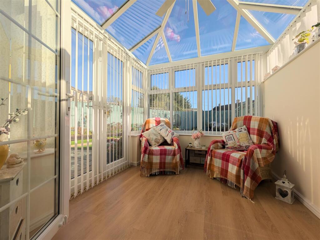 House in Gloucester - View 4