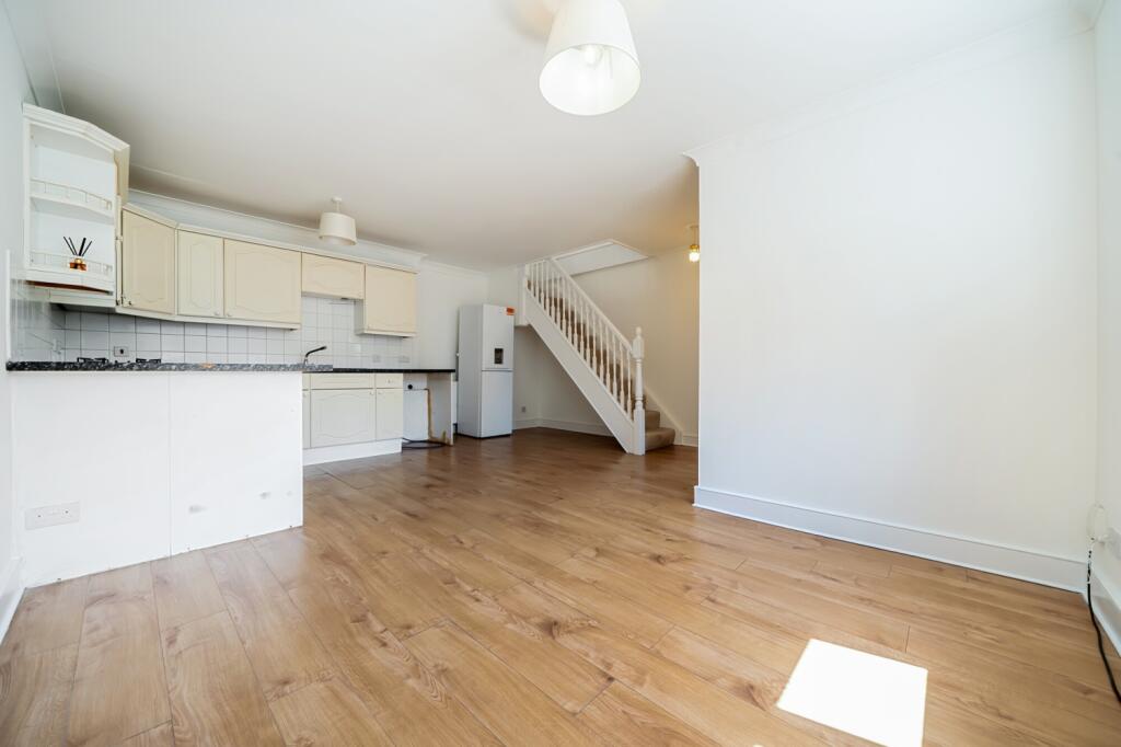 House in London - View 4