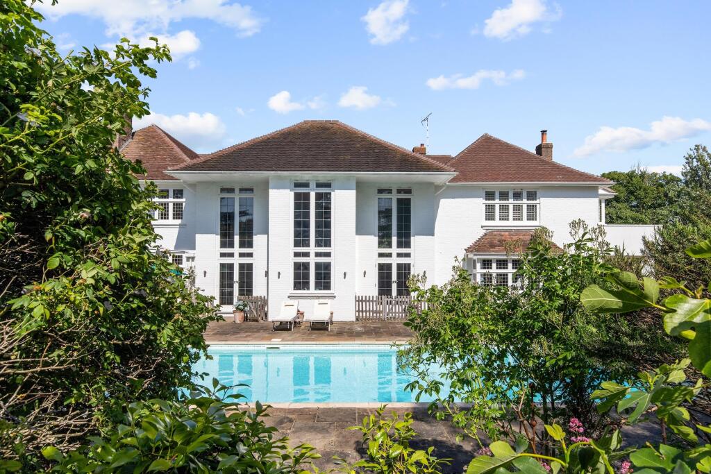 Main image of property: East Preston, Kingston Gorse, Nr Angmering, West Sussex, BN16