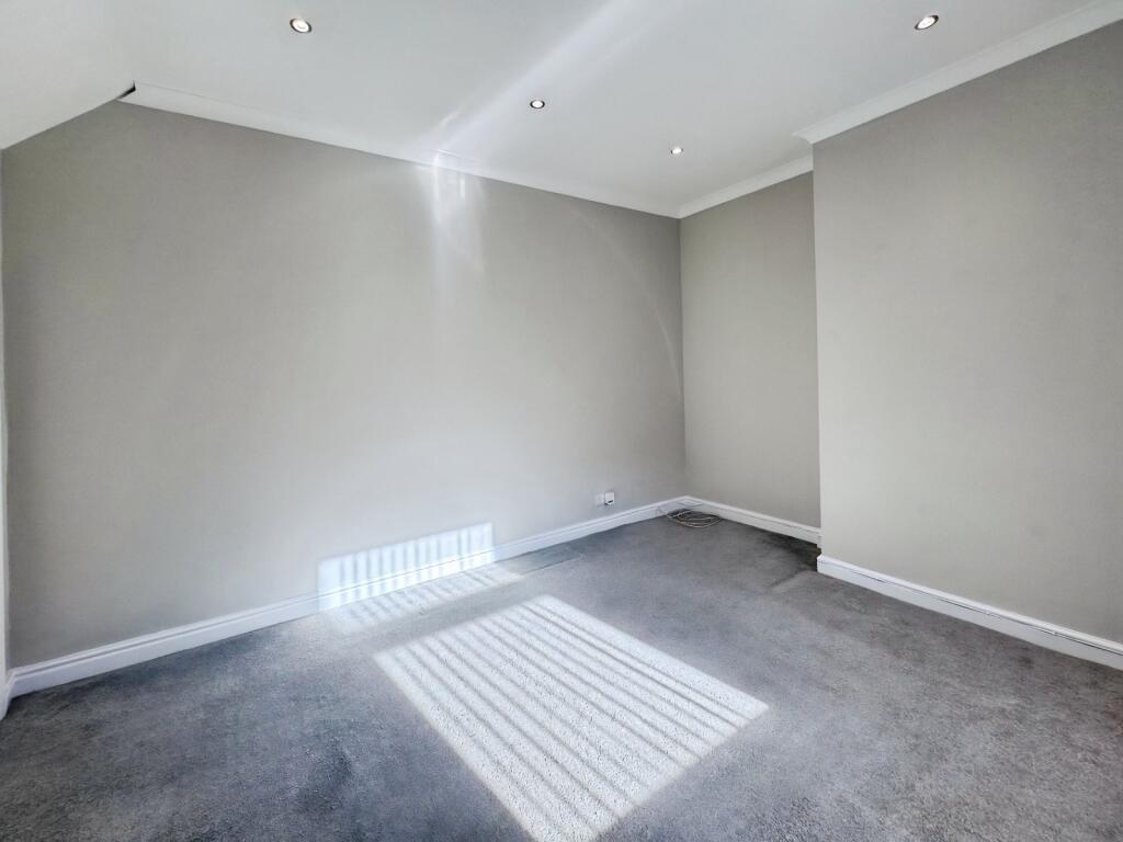 Additional image 6 of South Parade, Cleckheaton, BD19