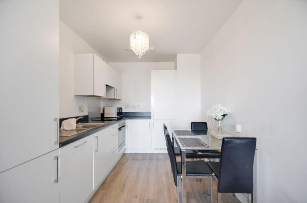 Apartment in London - View 5