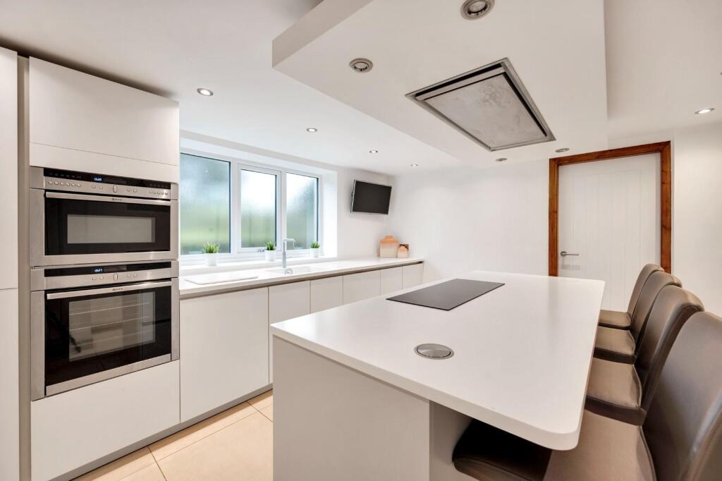 Additional image 7 of Pollard Row, Fence