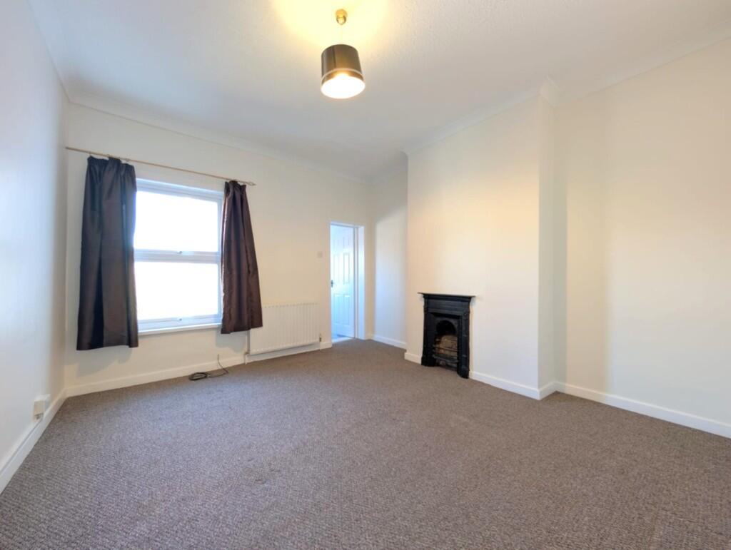 George Street, Grantham - View 4