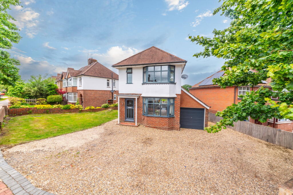 Main image of property: Ravenswood Avenue, Tunbridge Wells, TN2 3SJ