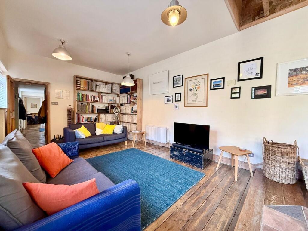 House in Poole, Penn Hill - More