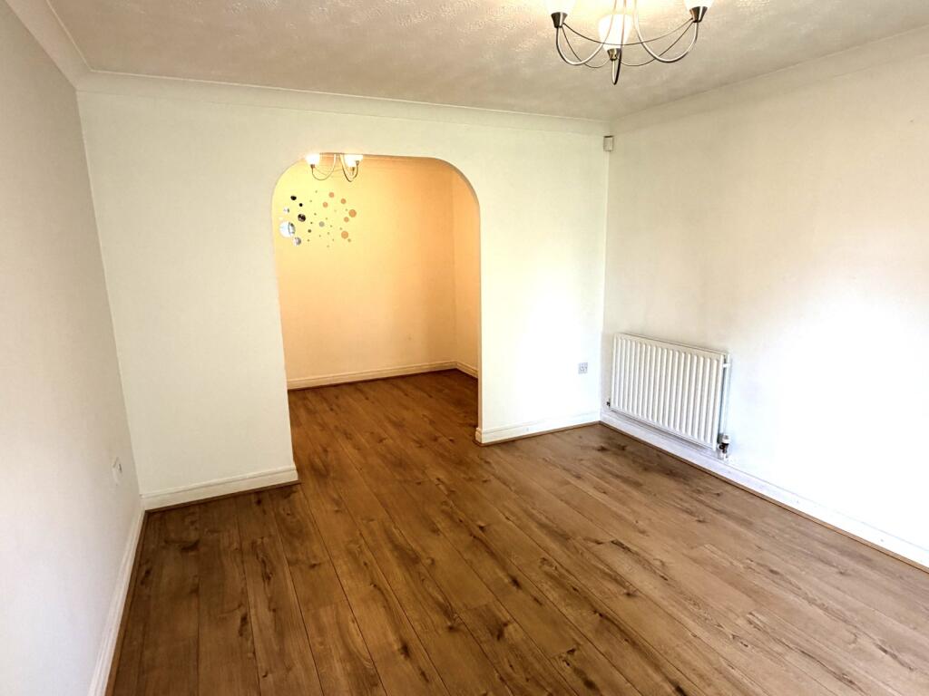 Minster Drive, Tyersal, Bradford, BD4 photo 3