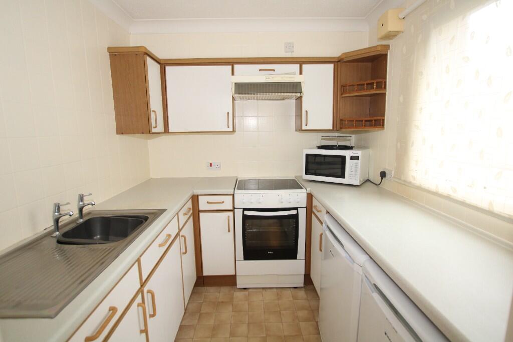 Tanners Lane, Haslemere, Surrey, GU27 photo 3