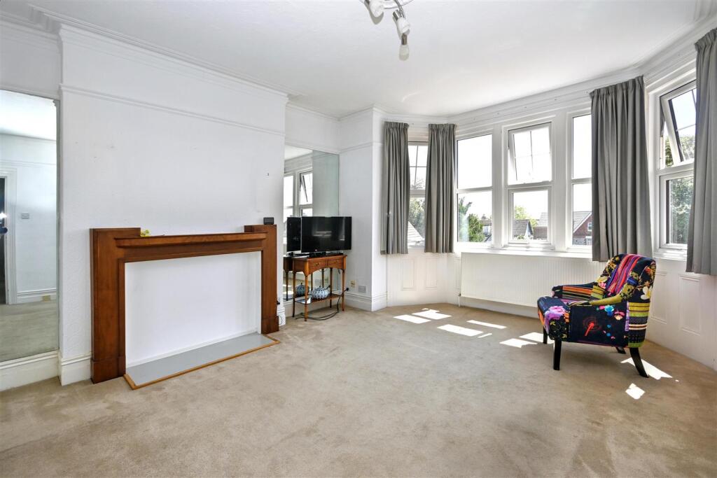 Arundel Road, Eastbourne - View 2