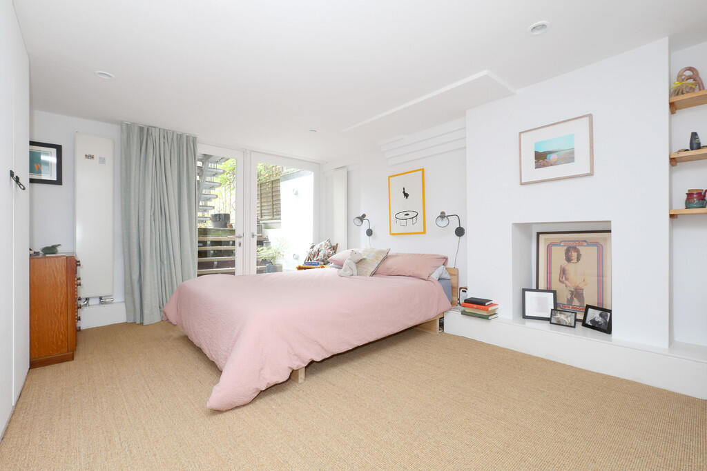 Apartment in London - View 4