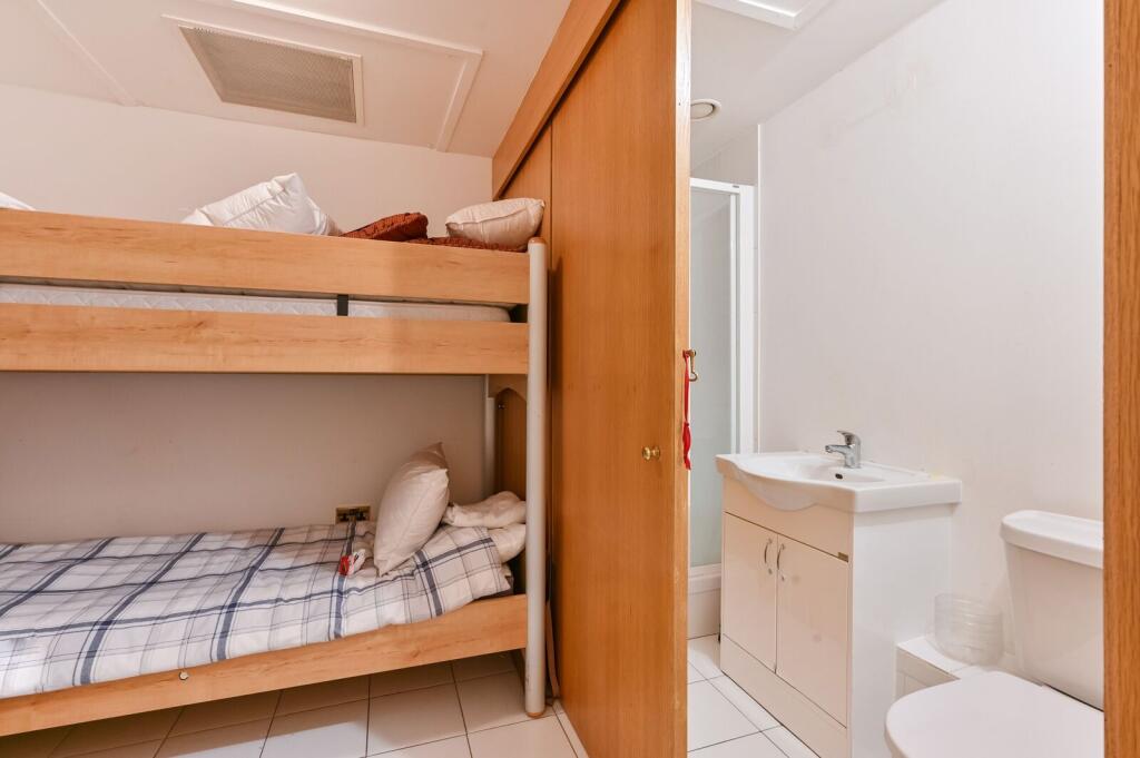 4 bedroom flat for rent