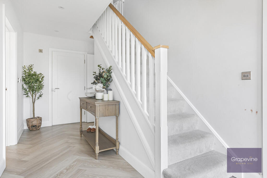 House in Hurst, Charvil - View 4