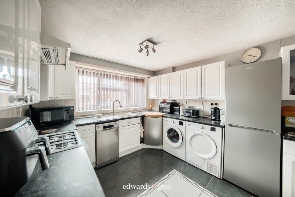 Blackmoor Croft, Tile Cross , B33 0PE photo 5