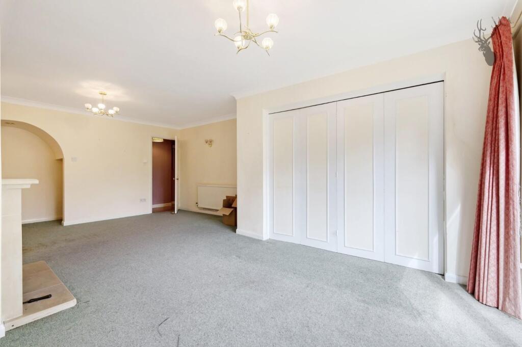 Coppice Row, Theydon Bois, CM16 photo 5