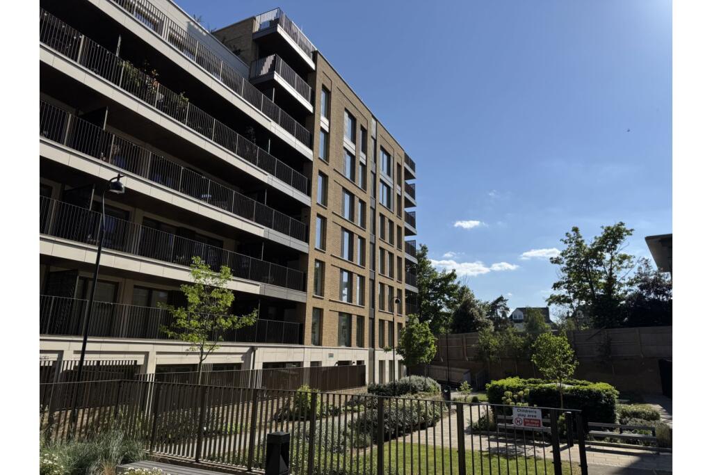 Main image of property: Cleevedale Place, London, SW4