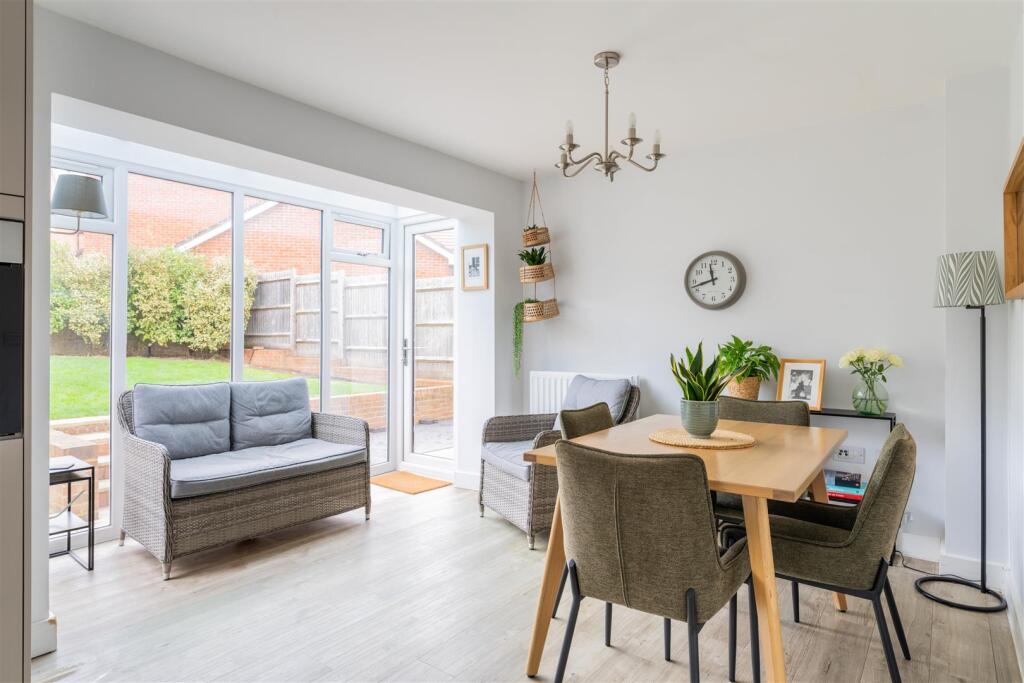 House in Redhill - View 5