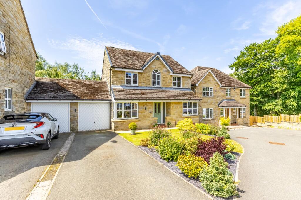 4-bed detached on The Grove, Meltham, Holmfirth, HD9, £499,950